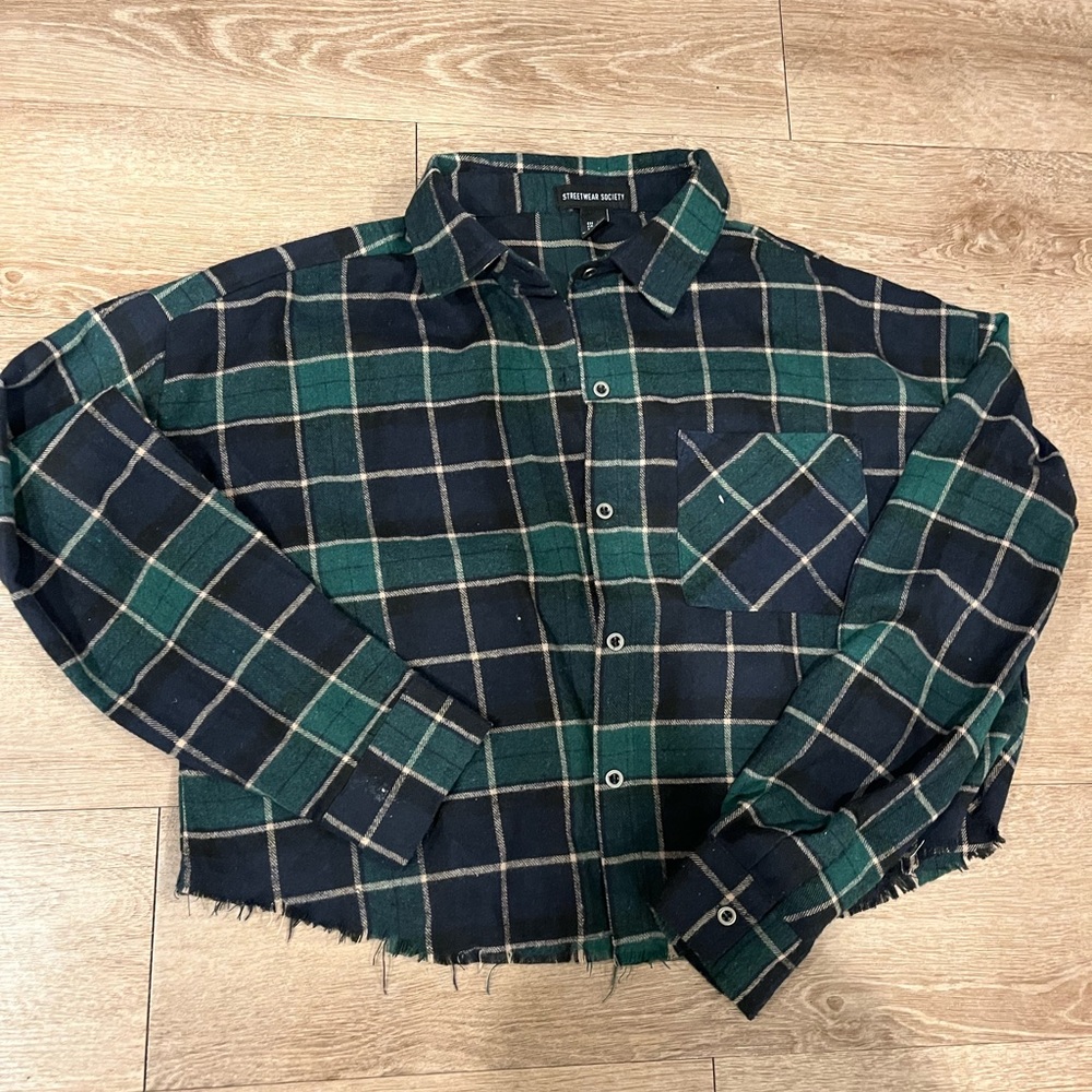 Adorable green flannel top size medium